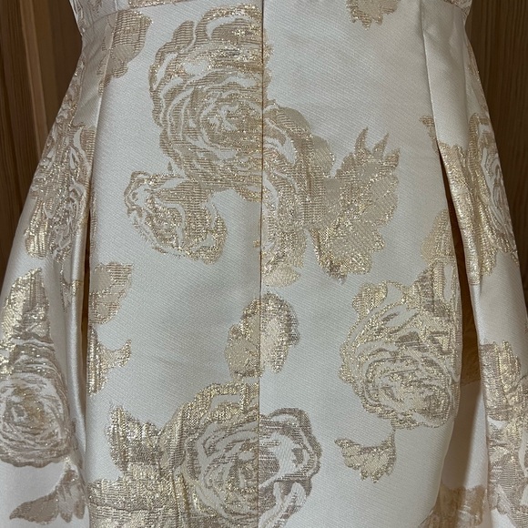 Eliza J hi lo gown size 6 champagne and gold  NWOT - Picture 6 of 12
